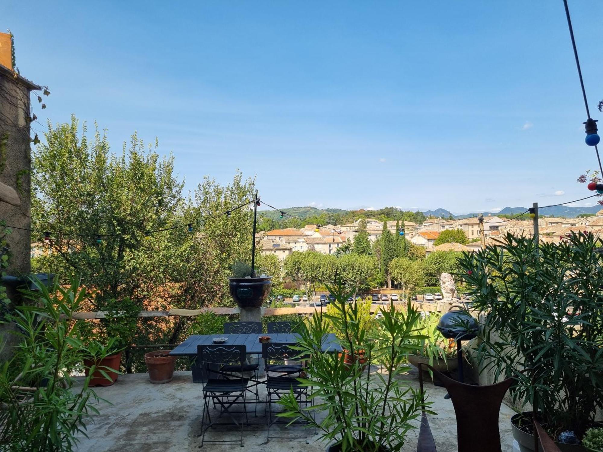 Maison Ancienne Romantique Avec Terrasse Panoramique ヴェゾン・ラ・ロメーヌ エクステリア 写真